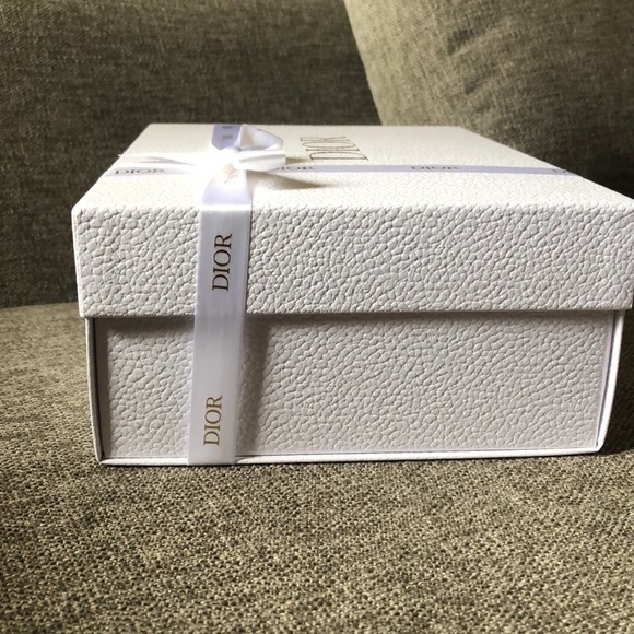 Dior White Empty Rectangle Gift Box Paper White Logo Ribbon Holiday Gift - Picture 5 of 16